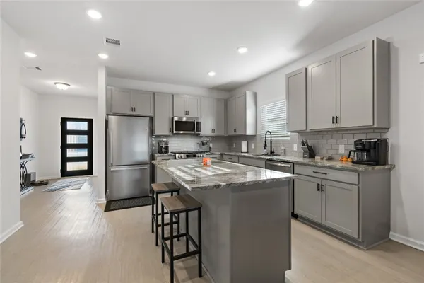 $2,500 | 10918 Amador Peak Drive, Rosharon, TX 77583