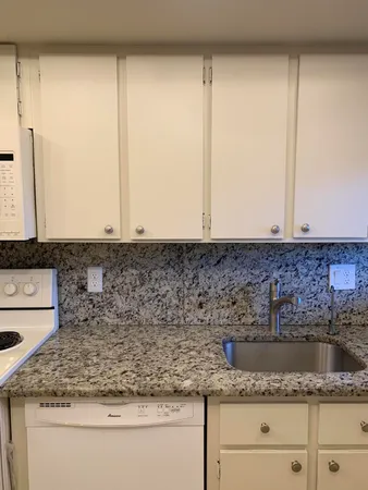 $1,800 | 3212 Strawflower Way, Unit 204, Lake Worth, FL 33467