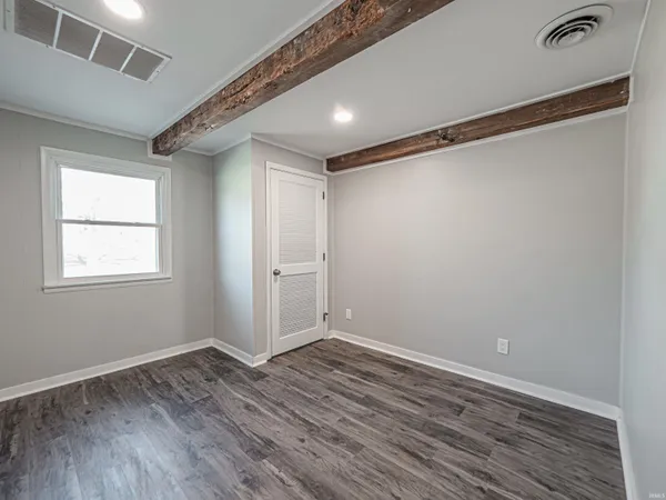 $369,900 | 32 West Fletchall Avenue, Poseyville, IN 47633