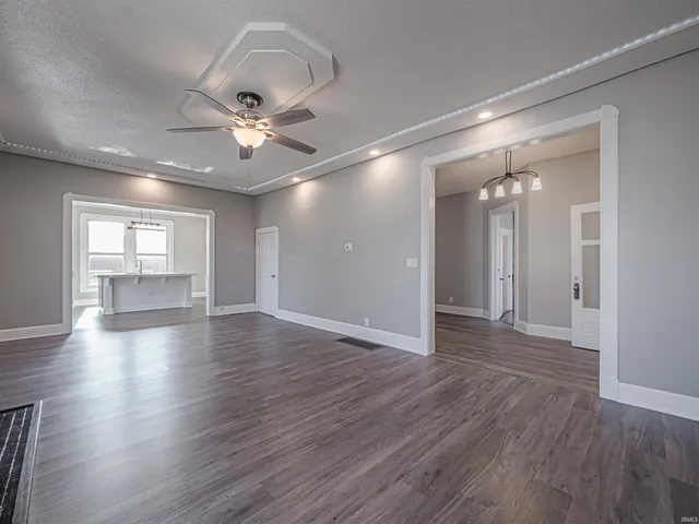 $379,900 | 32 West Fletchall Avenue, Poseyville, IN 47633