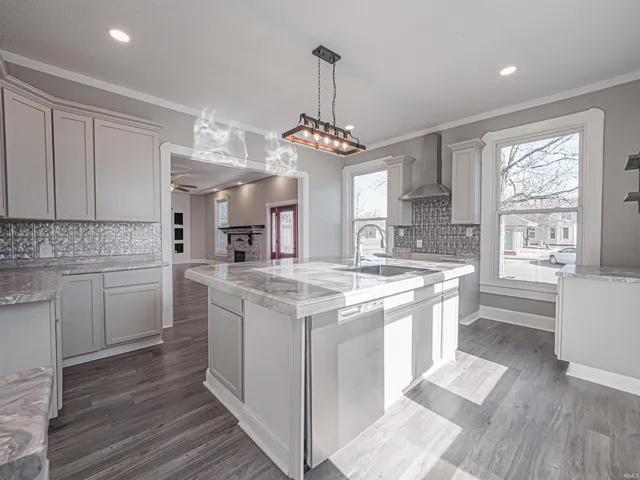 $379,900 | 32 West Fletchall Avenue, Poseyville, IN 47633