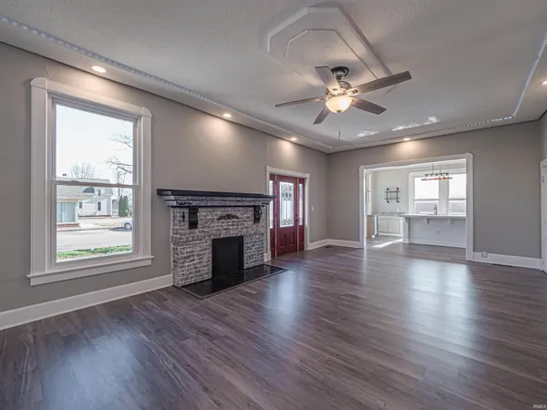 $369,900 | 32 West Fletchall Avenue, Poseyville, IN 47633