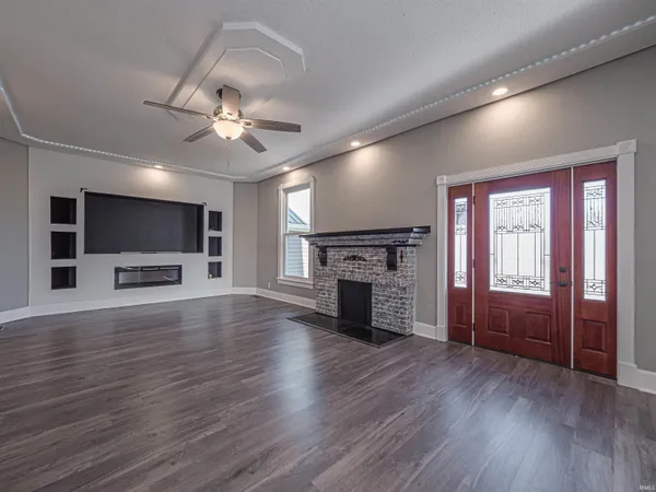 $369,900 | 32 West Fletchall Avenue, Poseyville, IN 47633