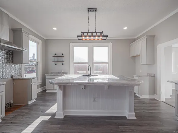 $369,900 | 32 West Fletchall Avenue, Poseyville, IN 47633