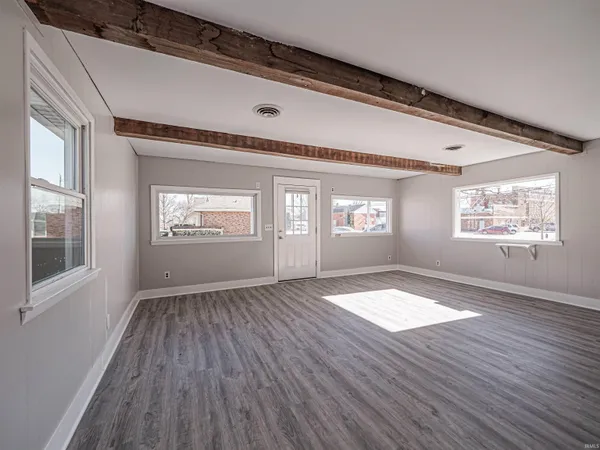 $369,900 | 32 West Fletchall Avenue, Poseyville, IN 47633