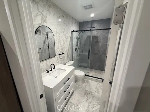 $2,000 | 25561 1/2 Novela Way, Valencia, CA 91355