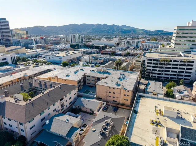 a picture of city view