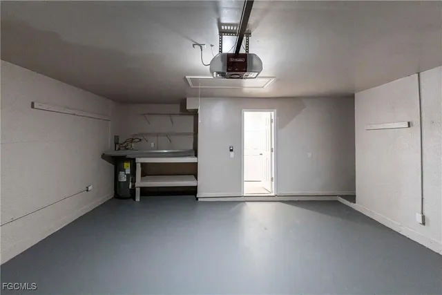 a view of room with a ceiling fan