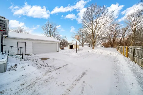 $210,000 | 1840 Taylor Drive, Adrian, MI 49221