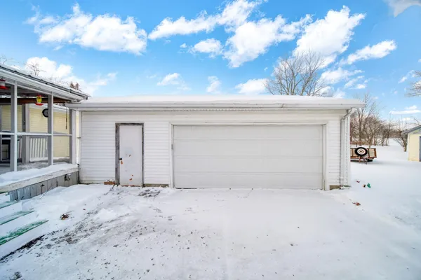 $210,000 | 1840 Taylor Drive, Adrian, MI 49221