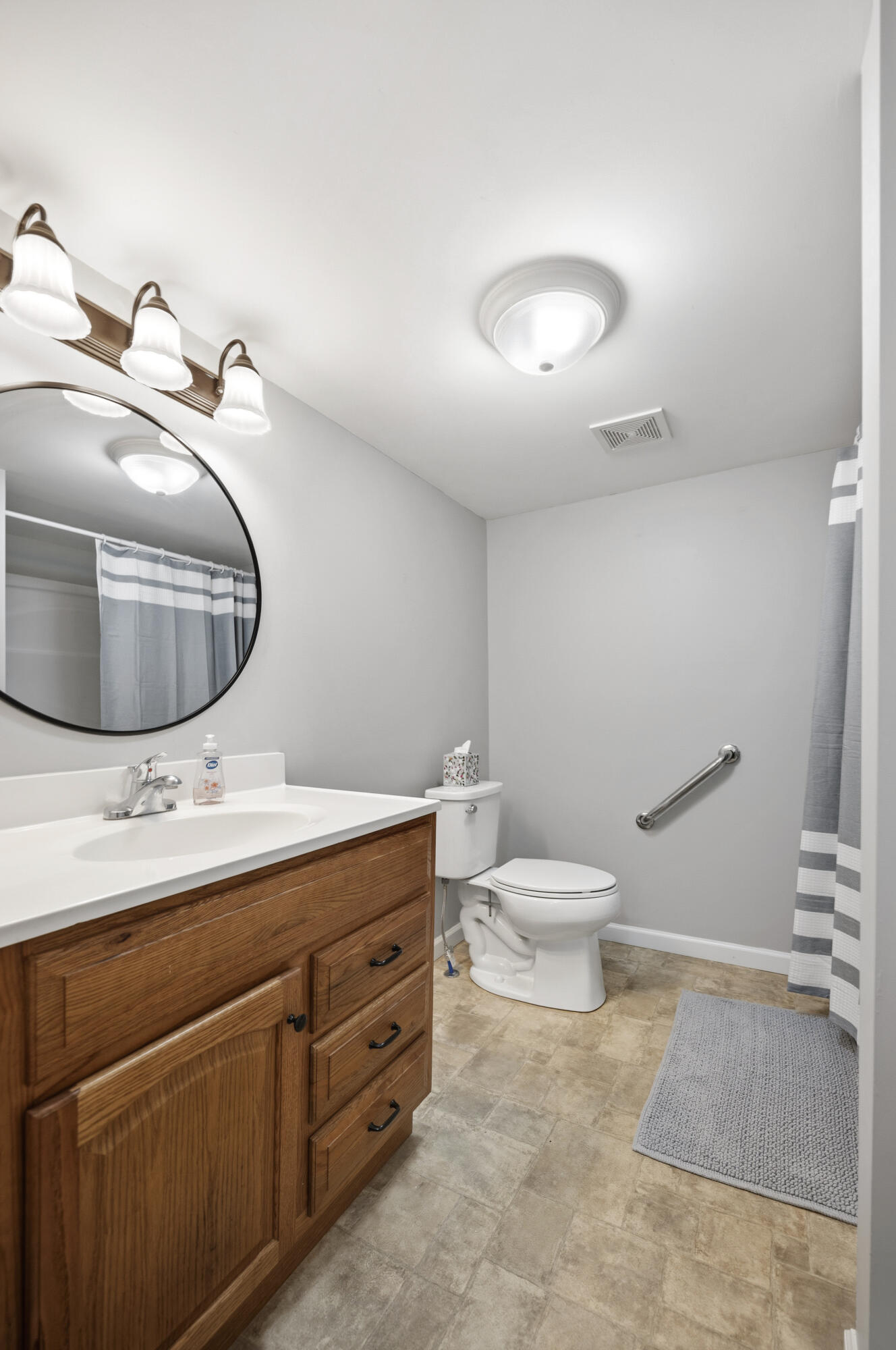 1210 South Irvine Road Irvine, KY 40336 - Photo 20 of 27 20260420-1210-S-Irvine-Rd-fh-077