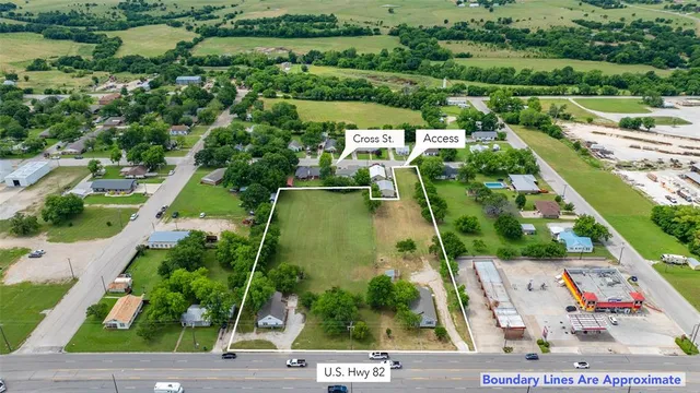 $699,000 | 322-410 East Division Street, Muenster, TX 76252