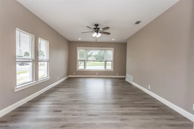 $699,000 | 322-410 East Division Street, Muenster, TX 76252