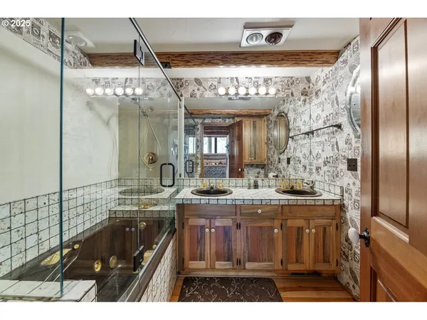 $2,350,000 | 5361 Highway 238, Jacksonville, OR 97530