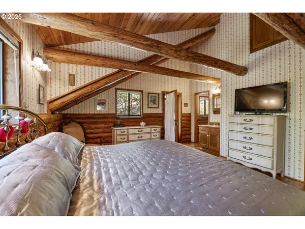 $2,350,000 | 5361 Highway 238, Jacksonville, OR 97530