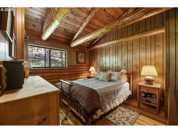 $2,350,000 | 5361 Highway 238, Jacksonville, OR 97530