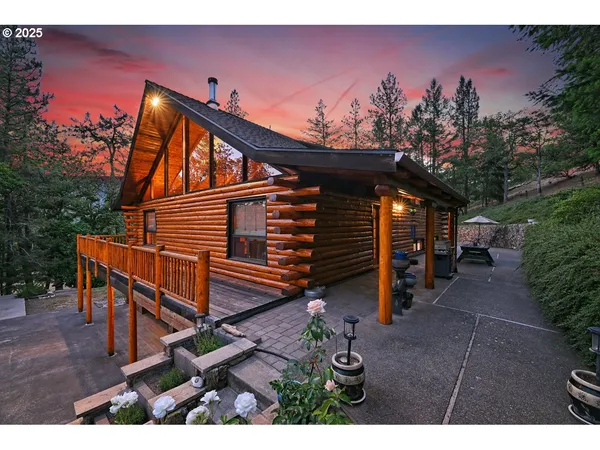 $2,350,000 | 5361 Highway 238, Jacksonville, OR 97530