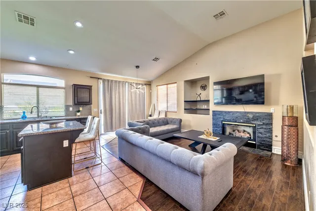 $3,000 | 8704 Las Posas Avenue, Las Vegas, NV 89147