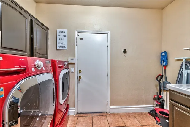 $3,000 | 8704 Las Posas Avenue, Las Vegas, NV 89147