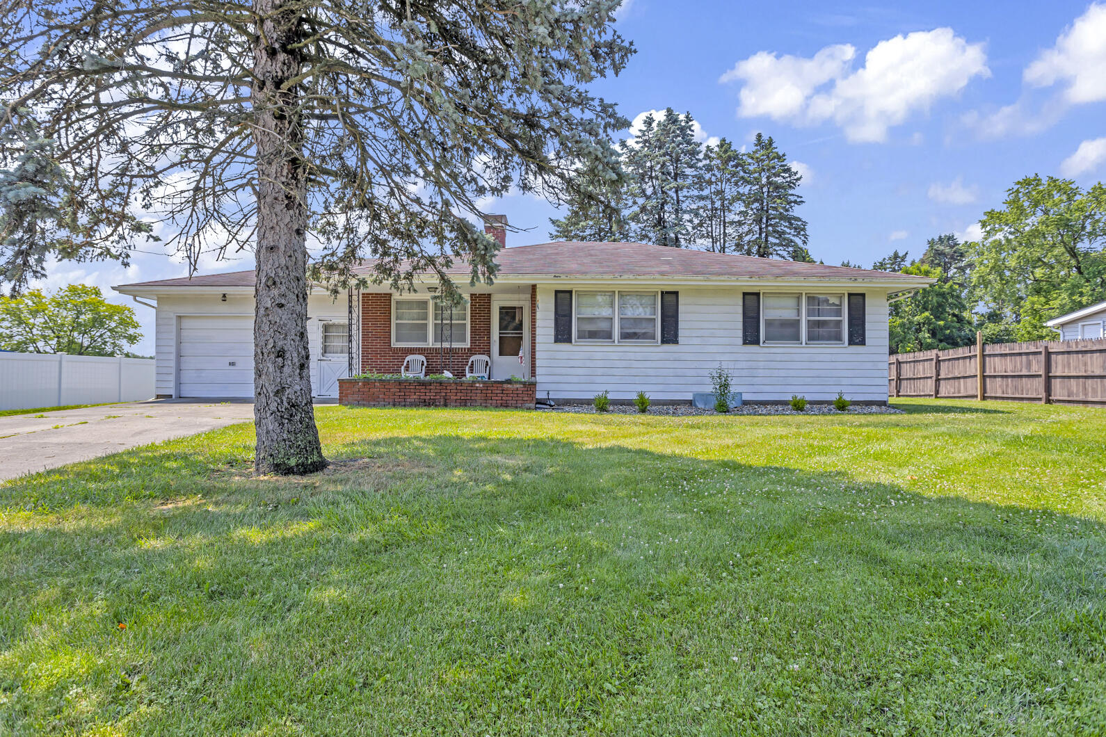1313 West Parnall Road Jackson, MI 49201 - Photo 1 of 22 0N0A3128
