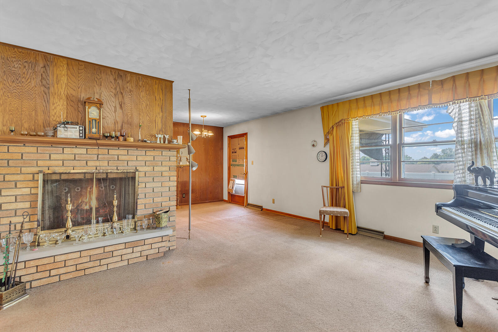 1313 West Parnall Road Jackson, MI 49201 - Photo 2 of 22 0N0A3156