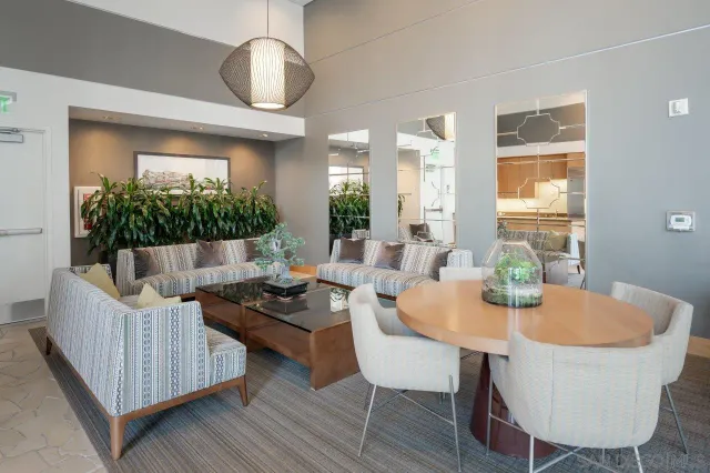 $1,500,000 | 645 Front Street, Unit 2102, San Diego, CA 92101