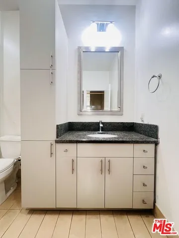 $2,700 | 3810 Wilshire Boulevard, Unit 303, Los Angeles, CA 90010