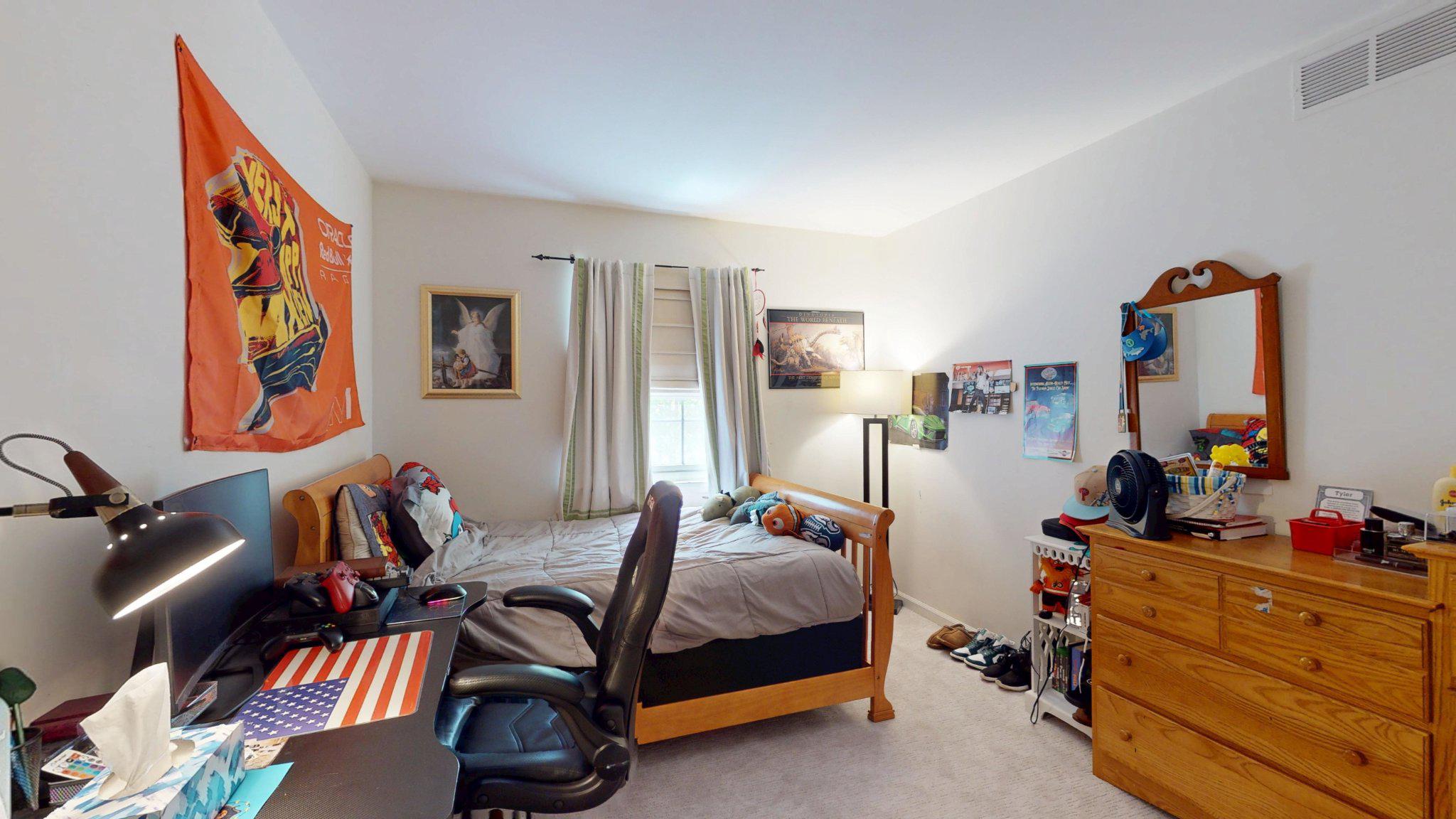 3 Colonial Court Medford, NJ 08055 - Photo 55 of 89 Cozy bedroom with vibrant decor.