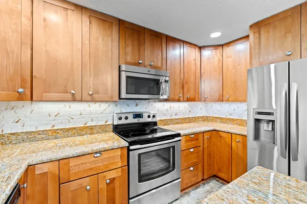 $3,500 | 8675 Southwest Keathley Court, Hobe Sound, FL 33455