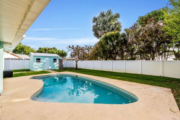 $3,500 | 8675 Southwest Keathley Court, Hobe Sound, FL 33455