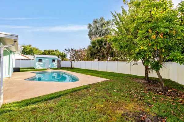 $3,500 | 8675 Southwest Keathley Court, Hobe Sound, FL 33455