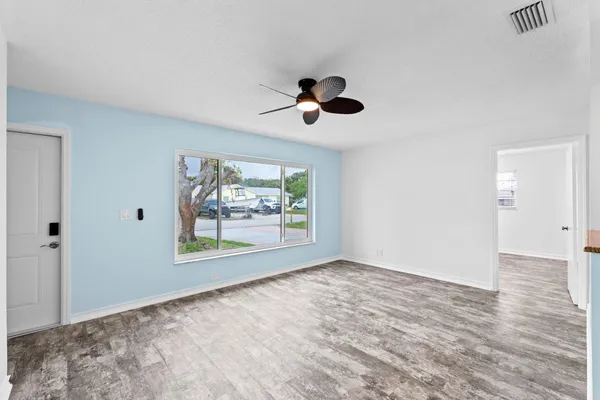 $3,500 | 8675 Southwest Keathley Court, Hobe Sound, FL 33455