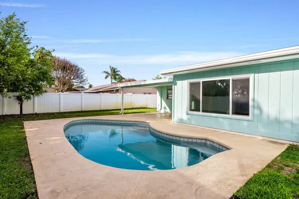 $3,500 | 8675 Southwest Keathley Court, Hobe Sound, FL 33455