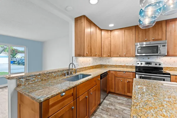 $3,500 | 8675 Southwest Keathley Court, Hobe Sound, FL 33455