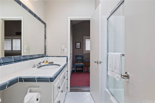 $7,995 | 305 62nd Street, Newport Beach, CA 92663