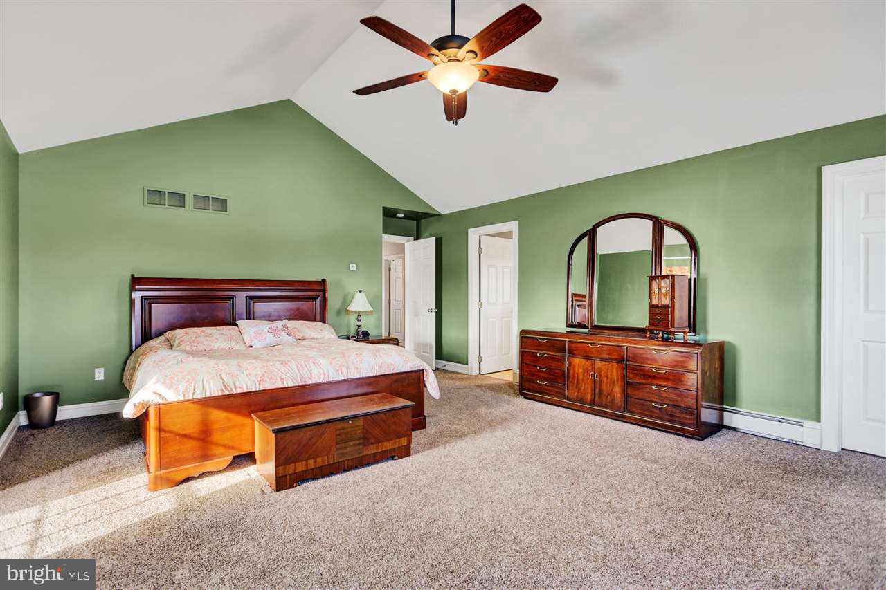176 North Loop Road Mechanicsburg, PA 17055 - Photo 15 of 25 Gallery Image 15