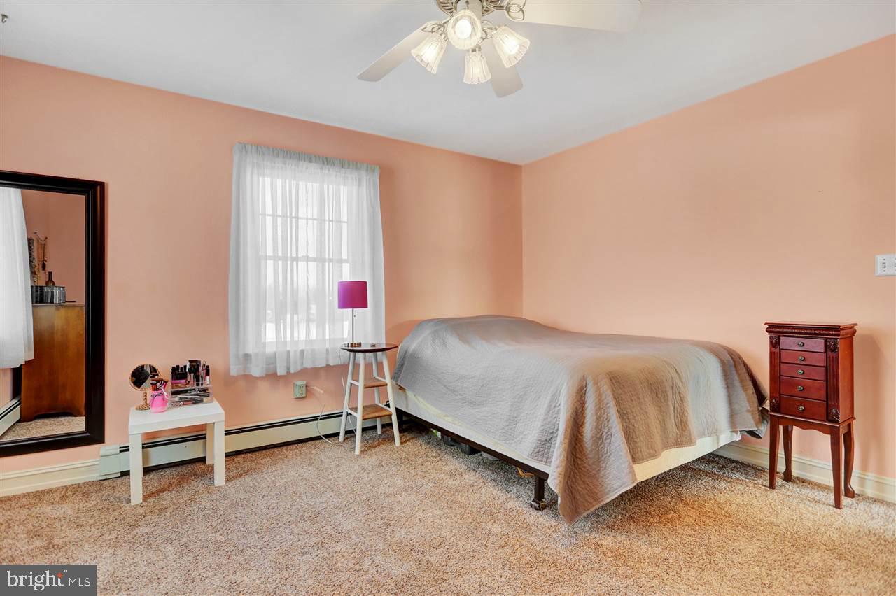 176 North Loop Road Mechanicsburg, PA 17055 - Photo 18 of 25 Gallery Image 18