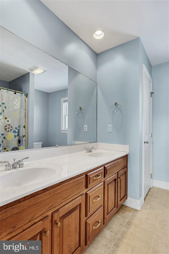176 North Loop Road Mechanicsburg, PA 17055 - Photo 20 of 25 Gallery Image 20