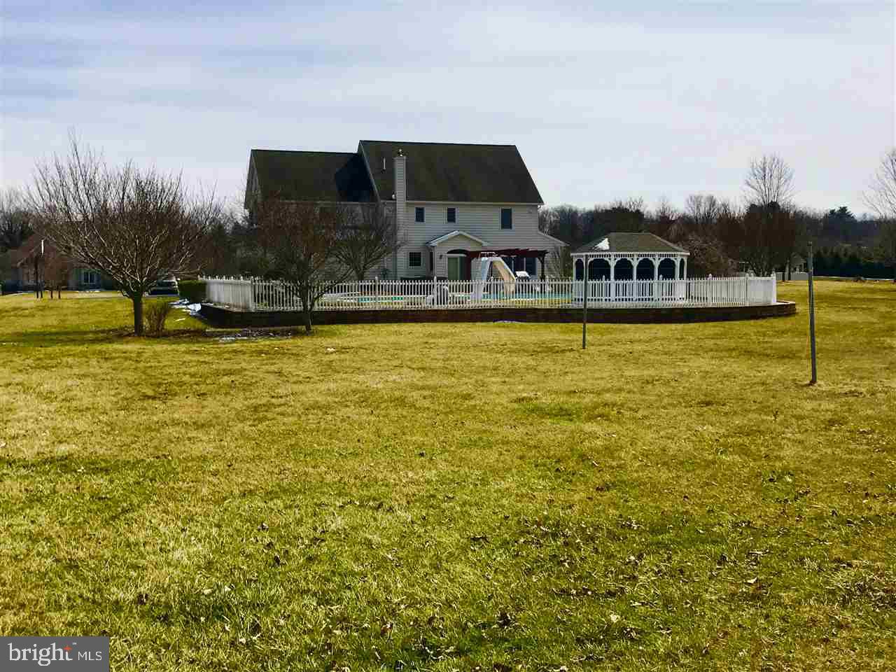 176 North Loop Road Mechanicsburg, PA 17055 - Photo 23 of 25 Gallery Image 23