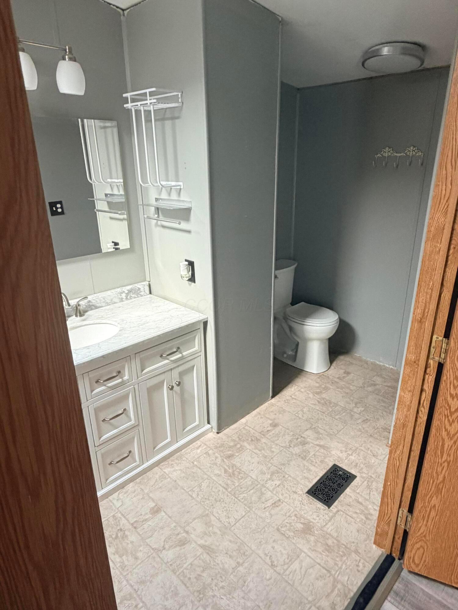 2445 Columbus-Lancaster Road Northwest, Unit 315 Lancaster, OH 43130 - Photo 8 of 15