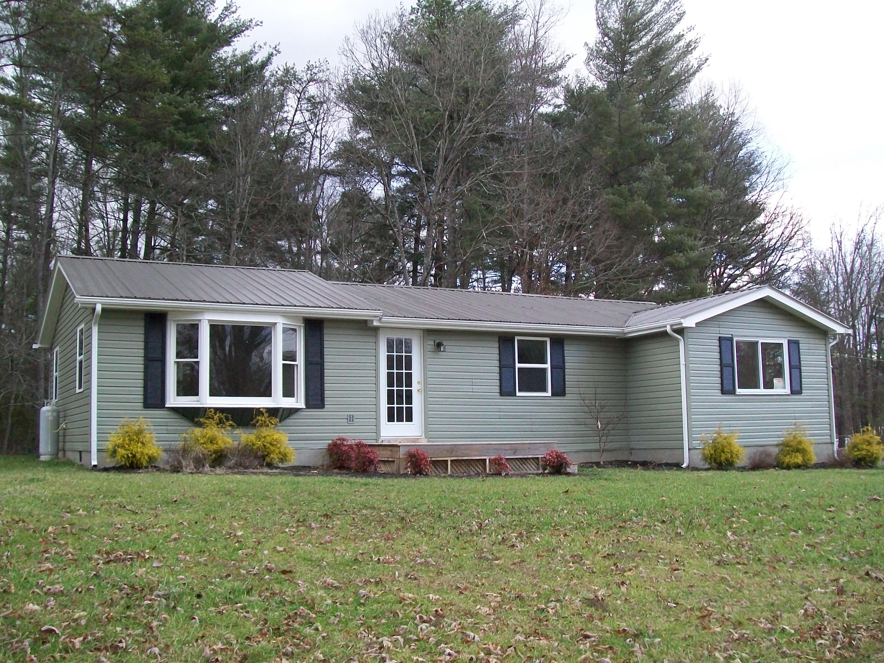 207 Timber Ridge Fincastle, VA 24090 - Photo 1 of 28 Front