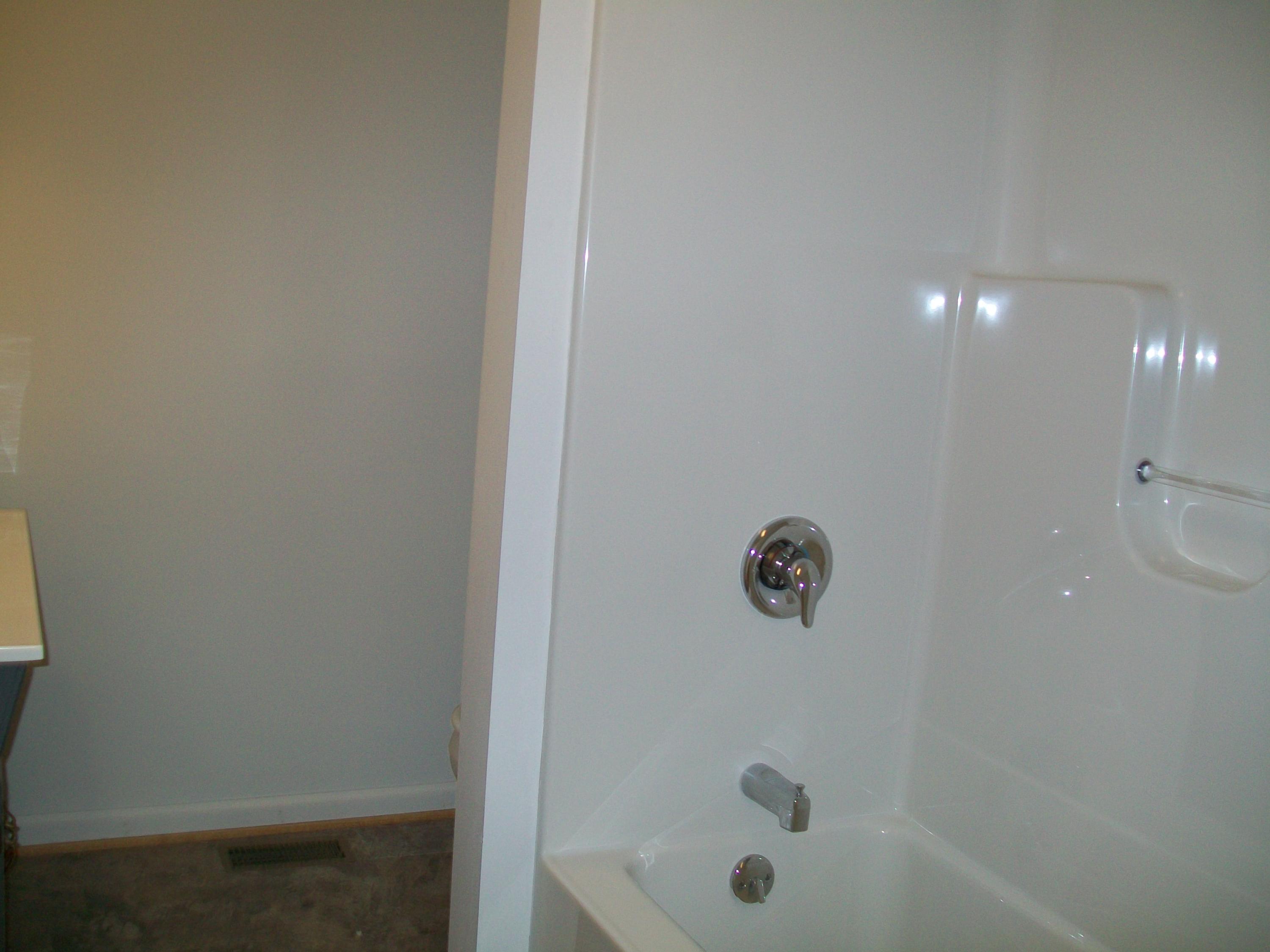 207 Timber Ridge Fincastle, VA 24090 - Photo 13 of 28 Hall Bath