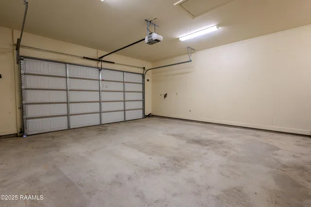 $410,000 | 11417 Twin Oaks Circle, Maurice, LA 70555