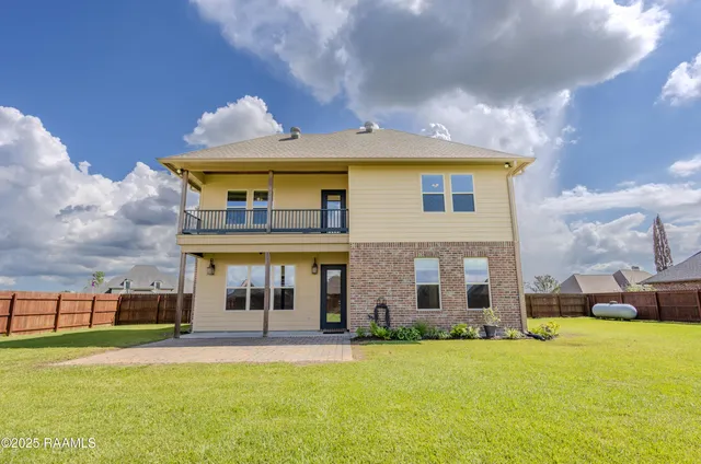 $410,000 | 11417 Twin Oaks Circle, Maurice, LA 70555