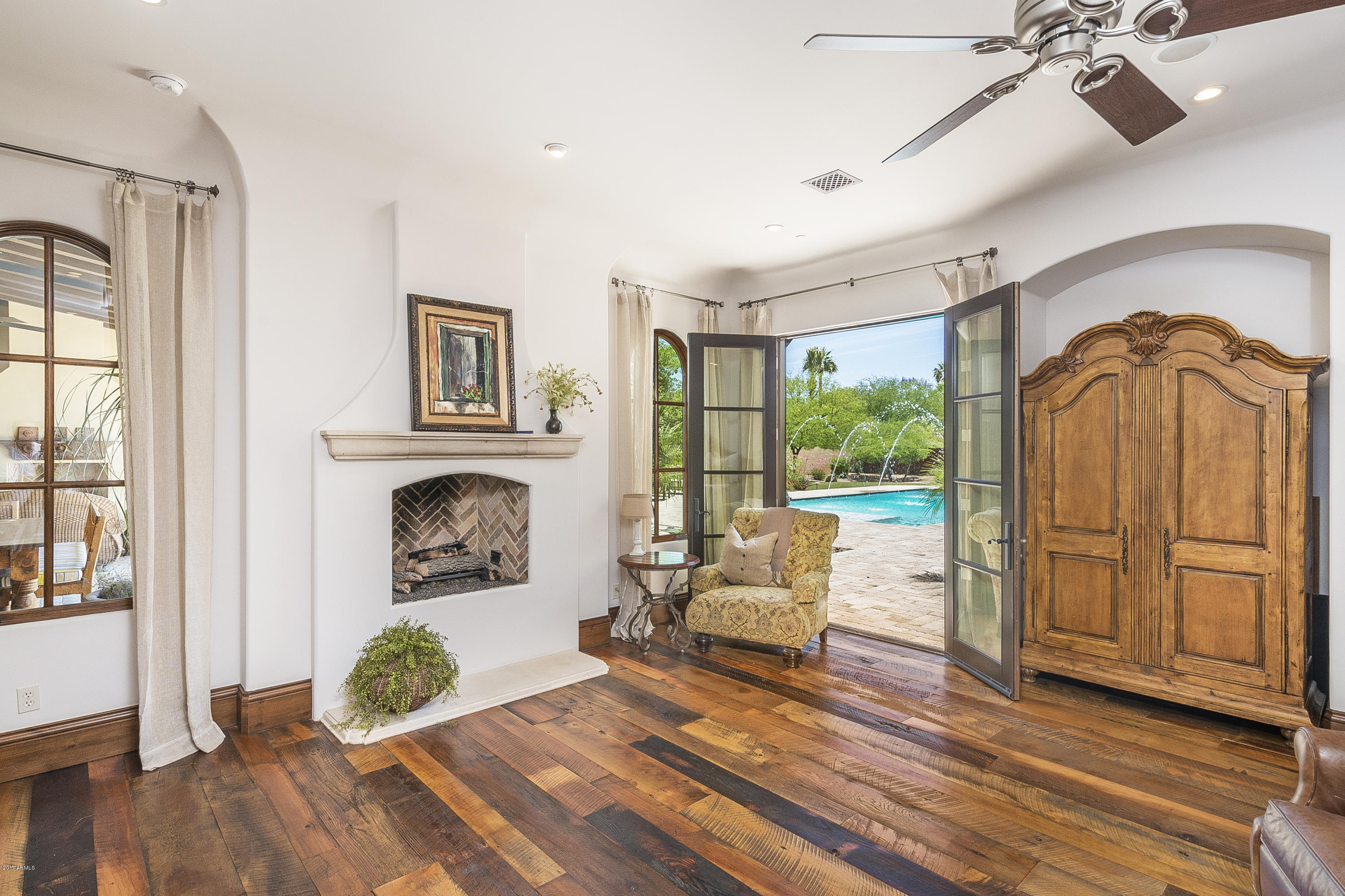 6915 East Sunnyvale Road Paradise Valley, AZ 85253 - Photo 7 of 27 Master Retreat and Hearth
