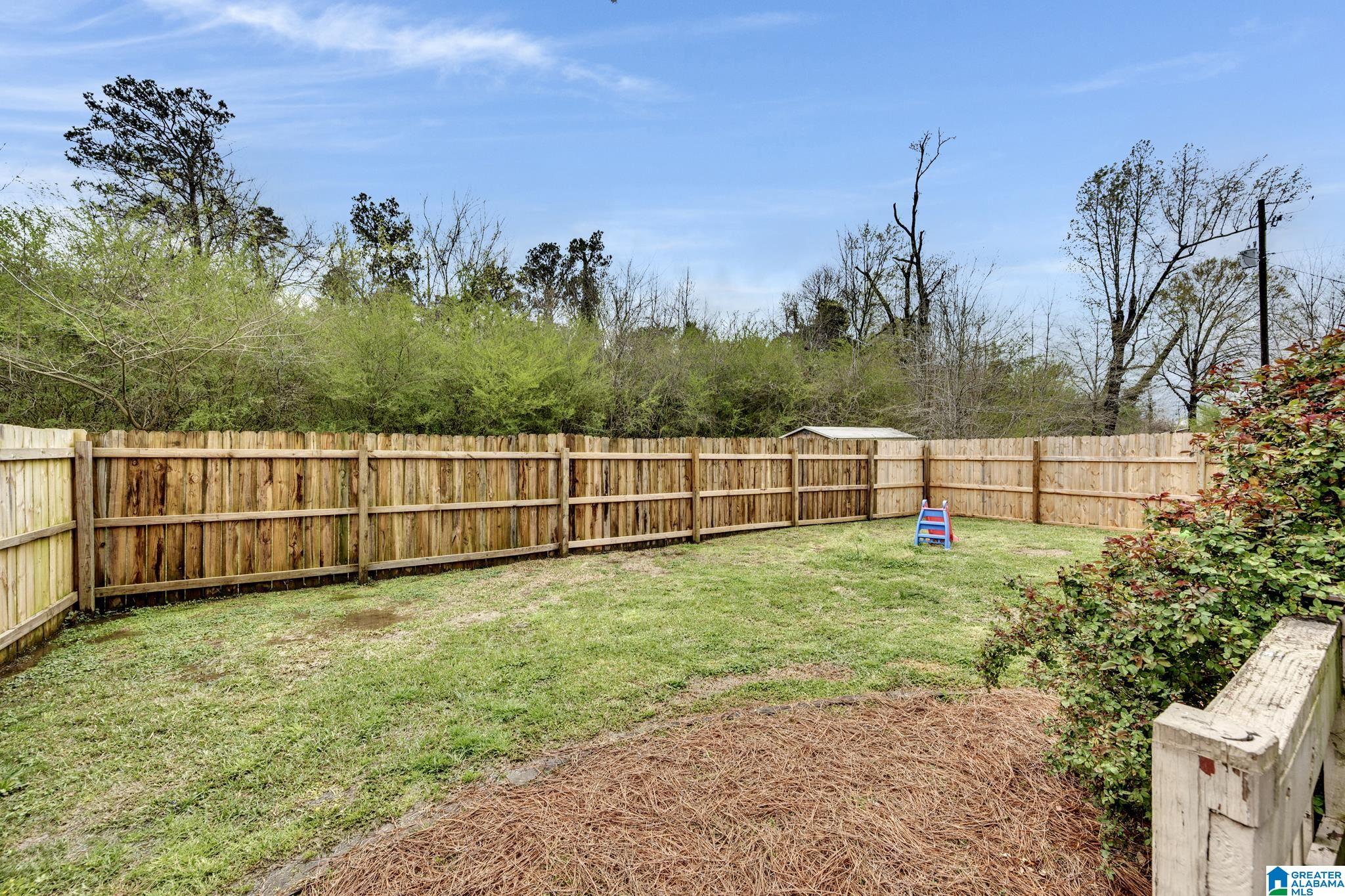 726 Pinewood Avenue Bessemer, AL 35023 - Photo 7 of 30