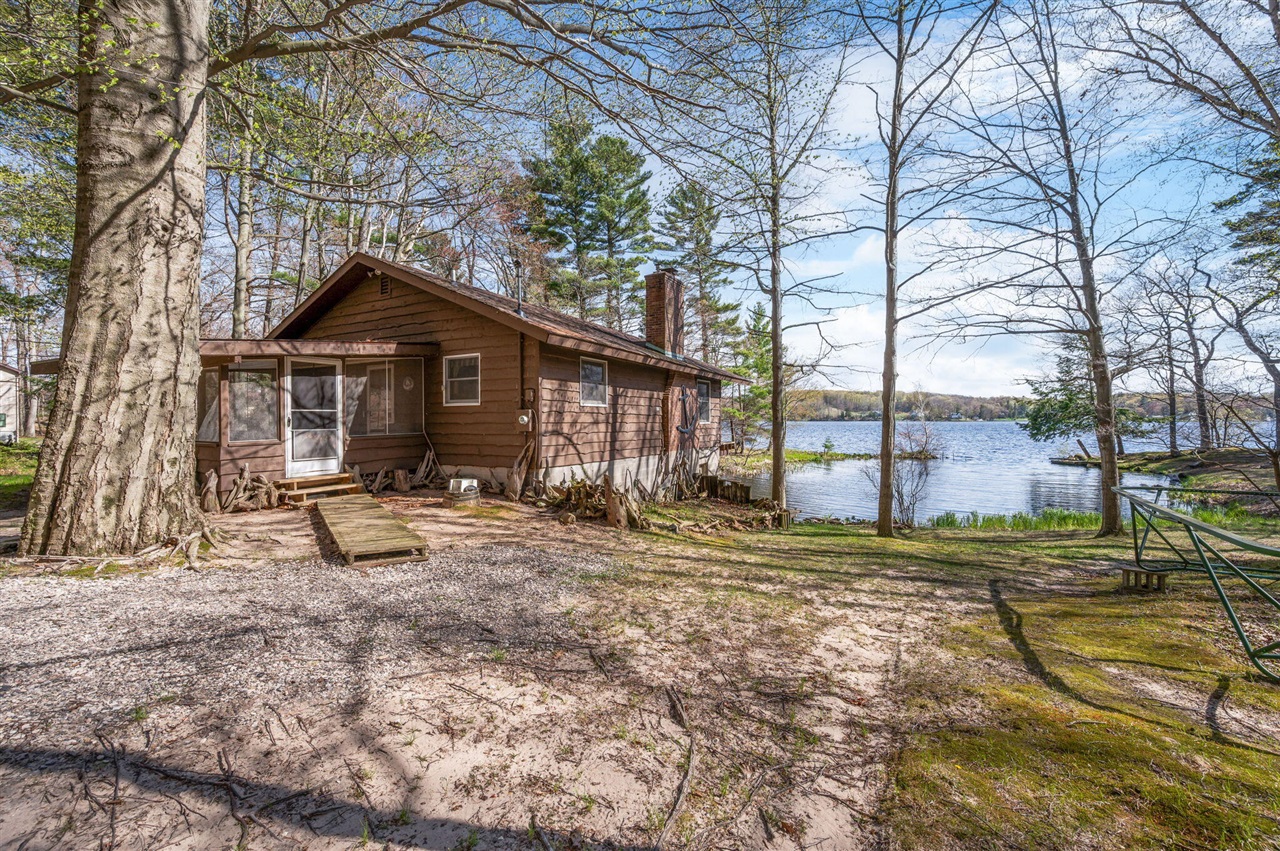 5717 West Pleasant Hill Road Free Soil, MI 49411 - Photo 5 of 90