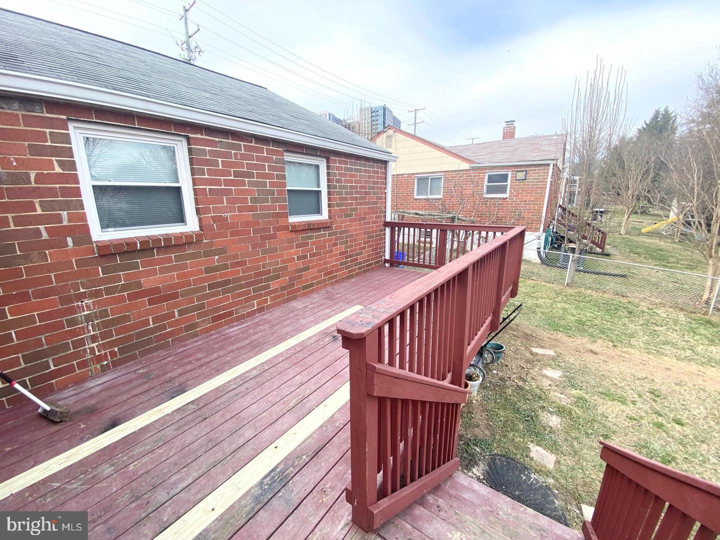 11005 Amherst Avenue Silver Spring, MD 20902 - Photo 41 of 45 Rear Deck