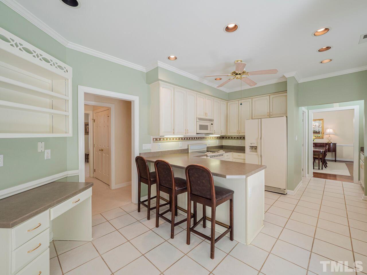 3701 Holly Lane, Unit 302 Raleigh, NC 27612 - Photo 14 of 30 Looking into kitchen from breakfast room.