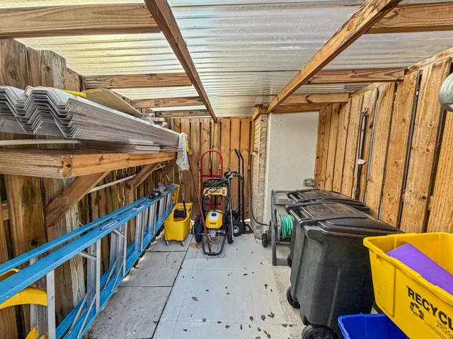 a view of an outdoor space